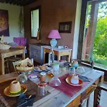 Bed & Breakfast Sasso Erminia R&b Ecosostenibile 3*