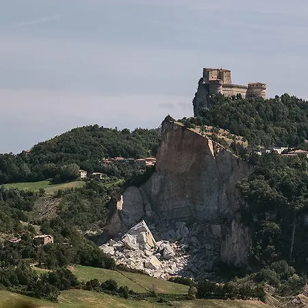 Sasso Erminia R&b Ecosostenibile ベッド・アンド・ブレックファスト Novafeltria