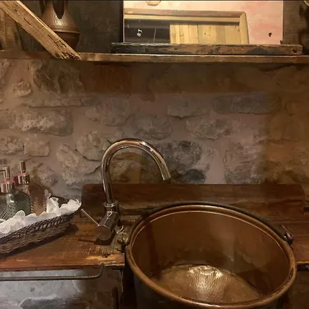 Nocleg ze śniadaniem Sasso Erminia R&b Ecosostenibile 3*
